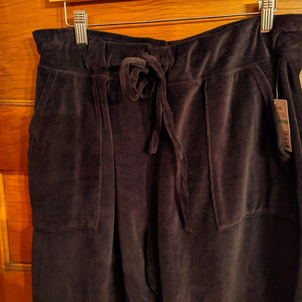 Soooooft, Straight Leg Velvet 31” Inseam